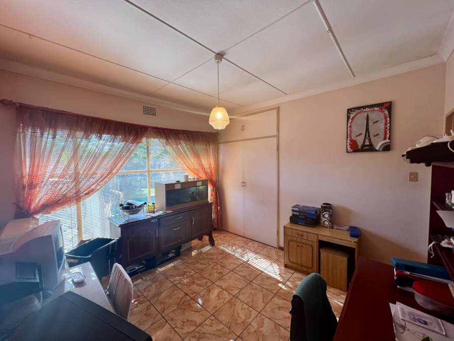 8 Bedroom Property for Sale in Baillie Park North West